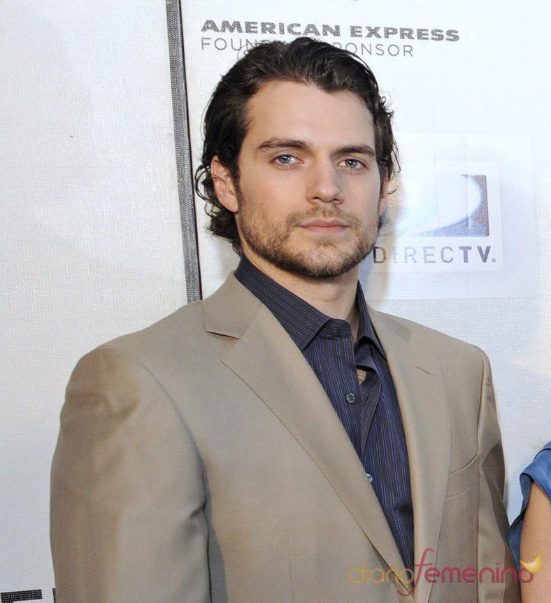 Henry Cavill interpretará a Superman en la próxima entrega del superhéroe