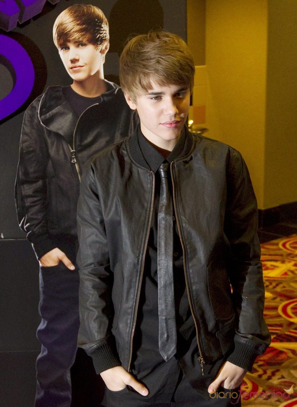 Justin Bieber, posa ante los medios