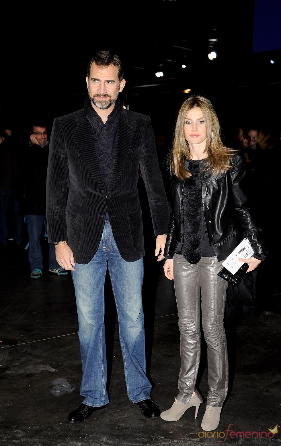 Los Príncipes de Asturias a su llegada al concierto de Luz Casal