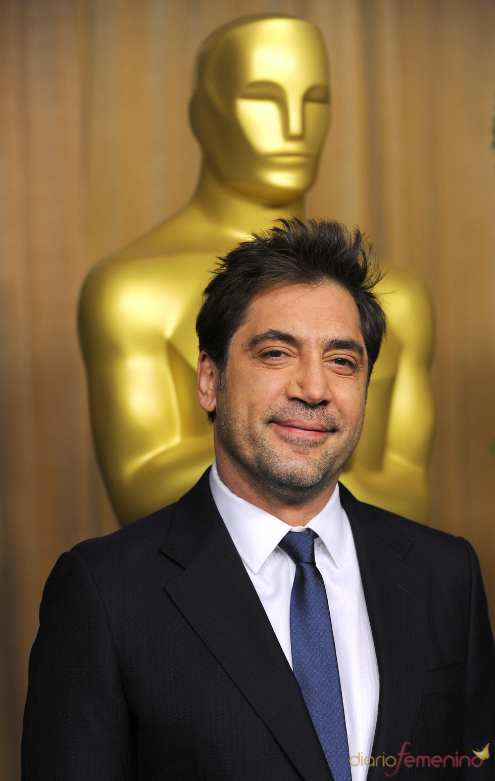 Javier Bardem, feliz en el almuerzo de los nominados a los Oscar 2011