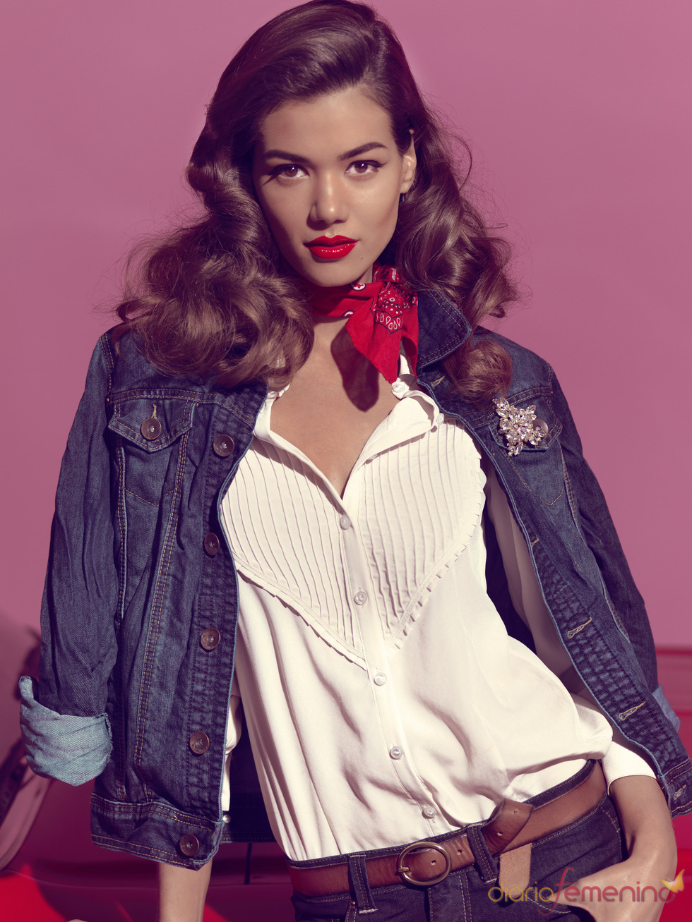 Look Pin-Up de la colección Blanco Denim