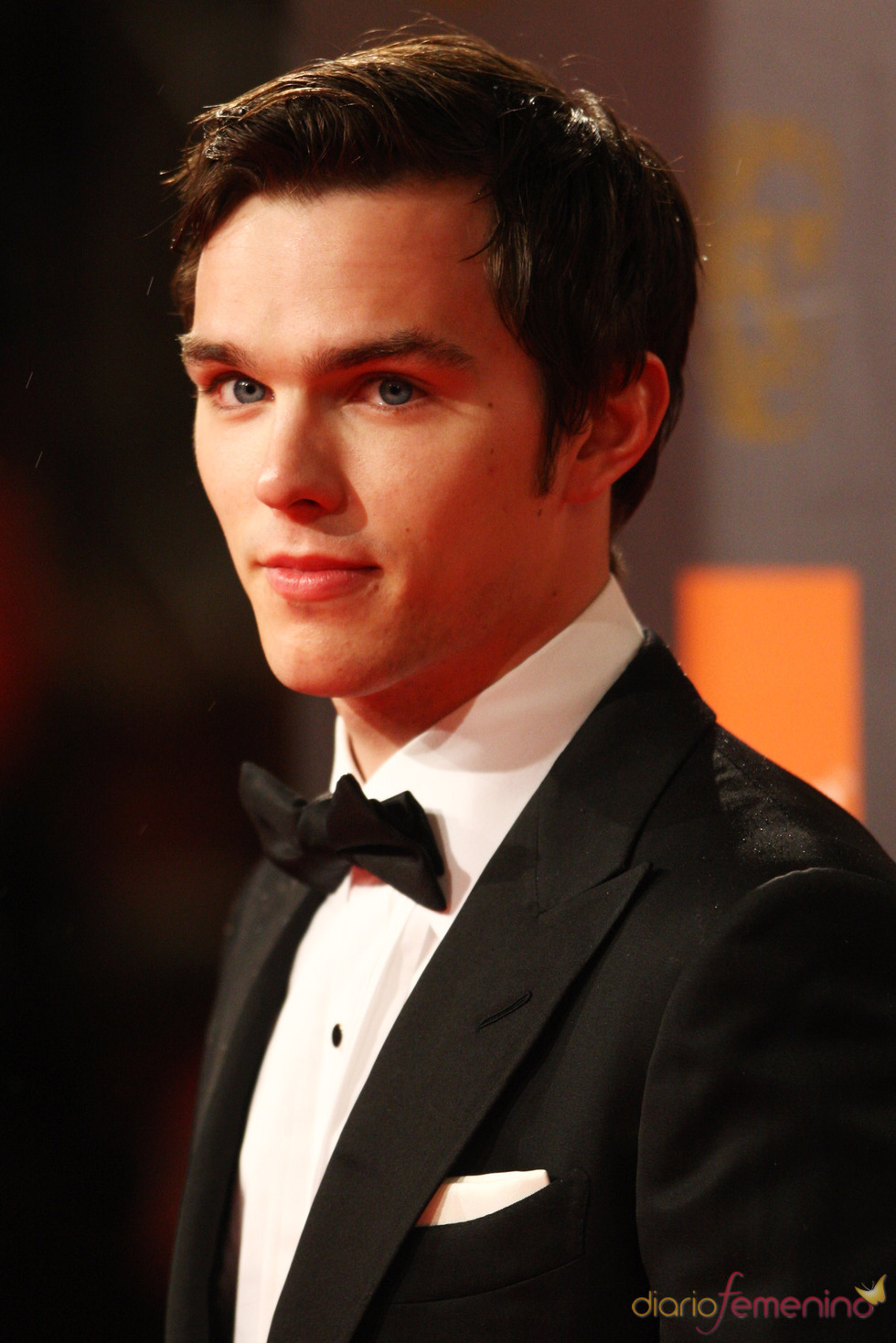 Nicholas Hoult en la alfombra roja de los Bafta 2011