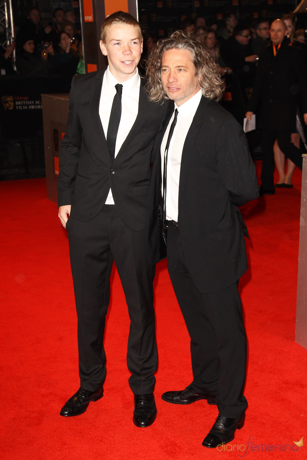 Will Poulter y Dexter Fletcher en la alfombra roja de los Bafta 2011 Will Poulter y Dexter Fletcher en la alfombra roja de los Bafta 2011