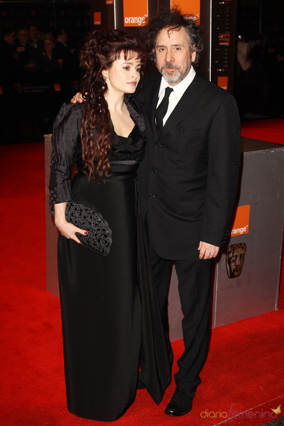 Helena Bonham Carter y Tim Burton en la alfombra roja de los Bafta 2011