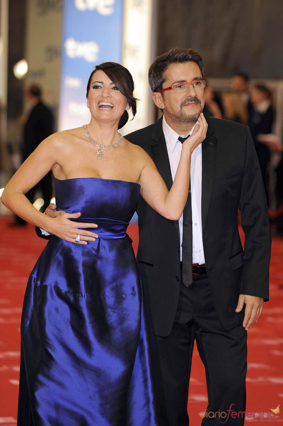 Buenafuente y Silvia Abril en la alfombra roja de los Goya 2011