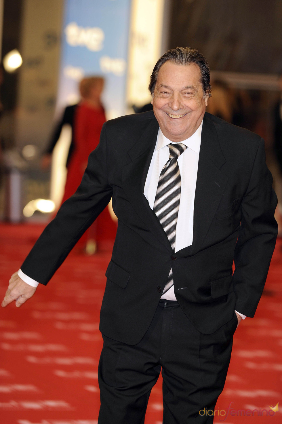 Sancho Gracia en la alfombra roja de los Goya 2011