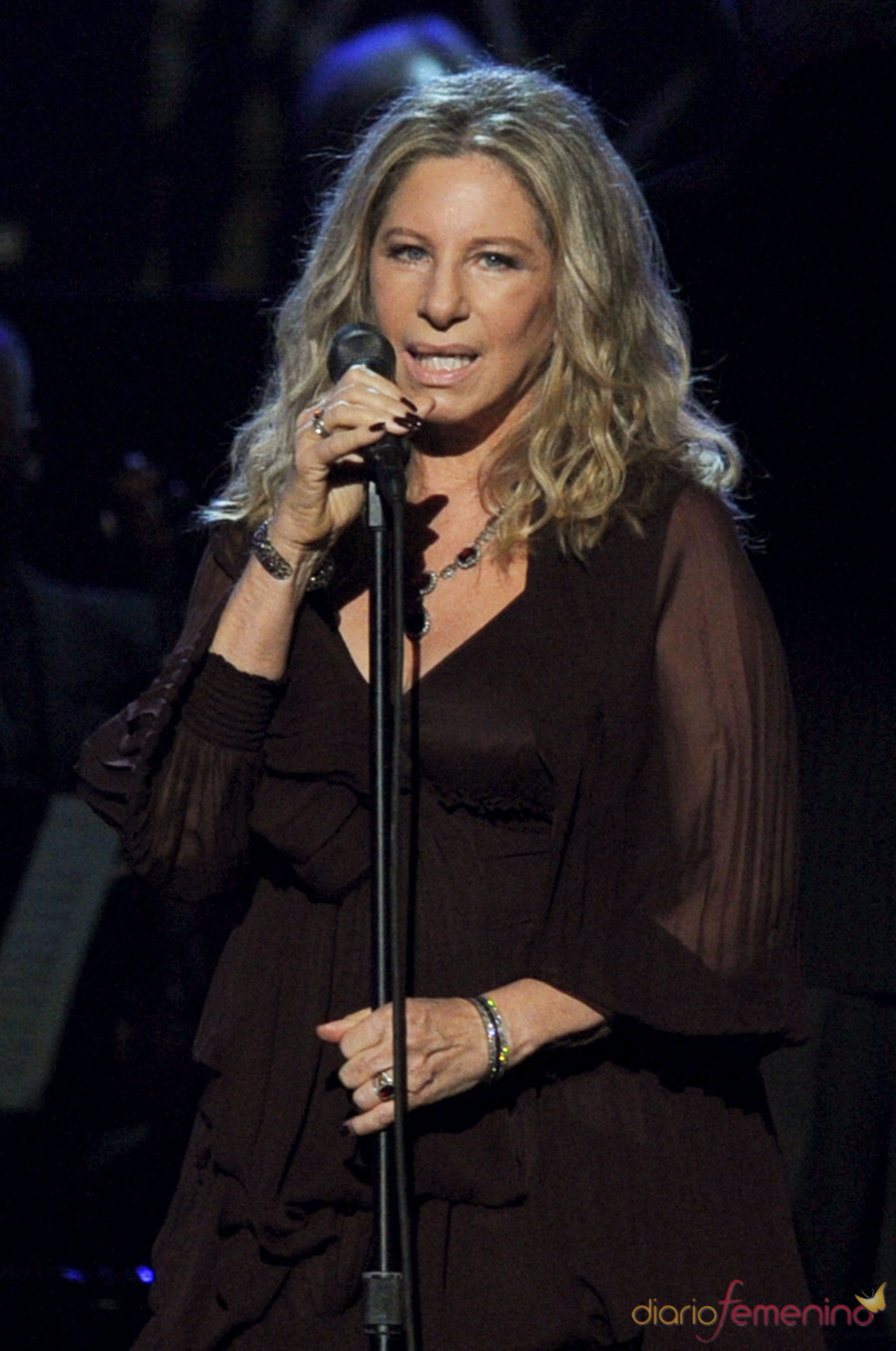 Barbra Streisand en los Grammy 2011