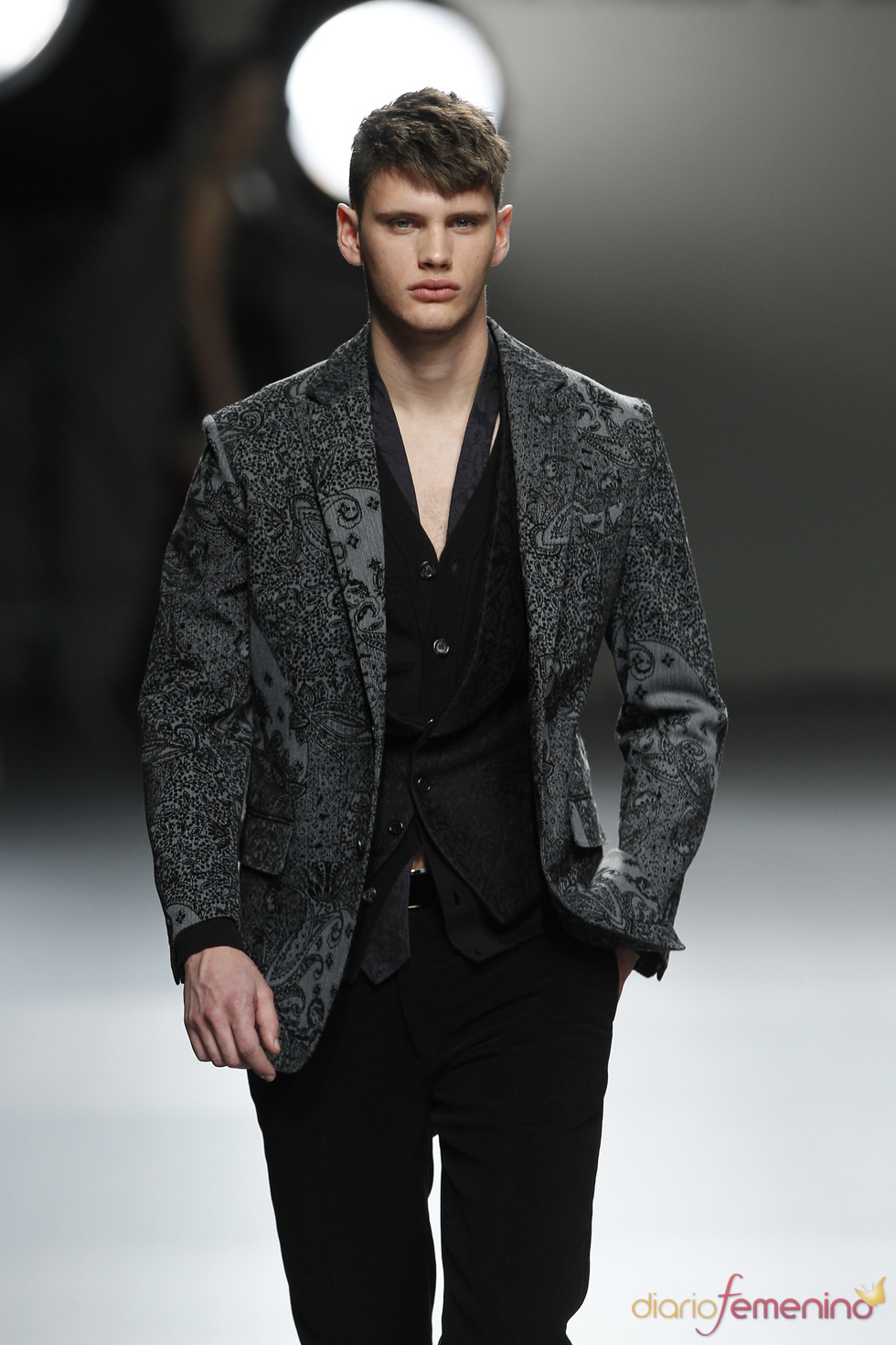 Toque andaluz de Victorio & Lucchino en Cibeles 2011