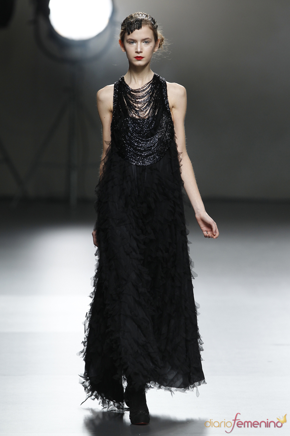 Vestido negro de Victorio & Lucchino en Cibeles 2011