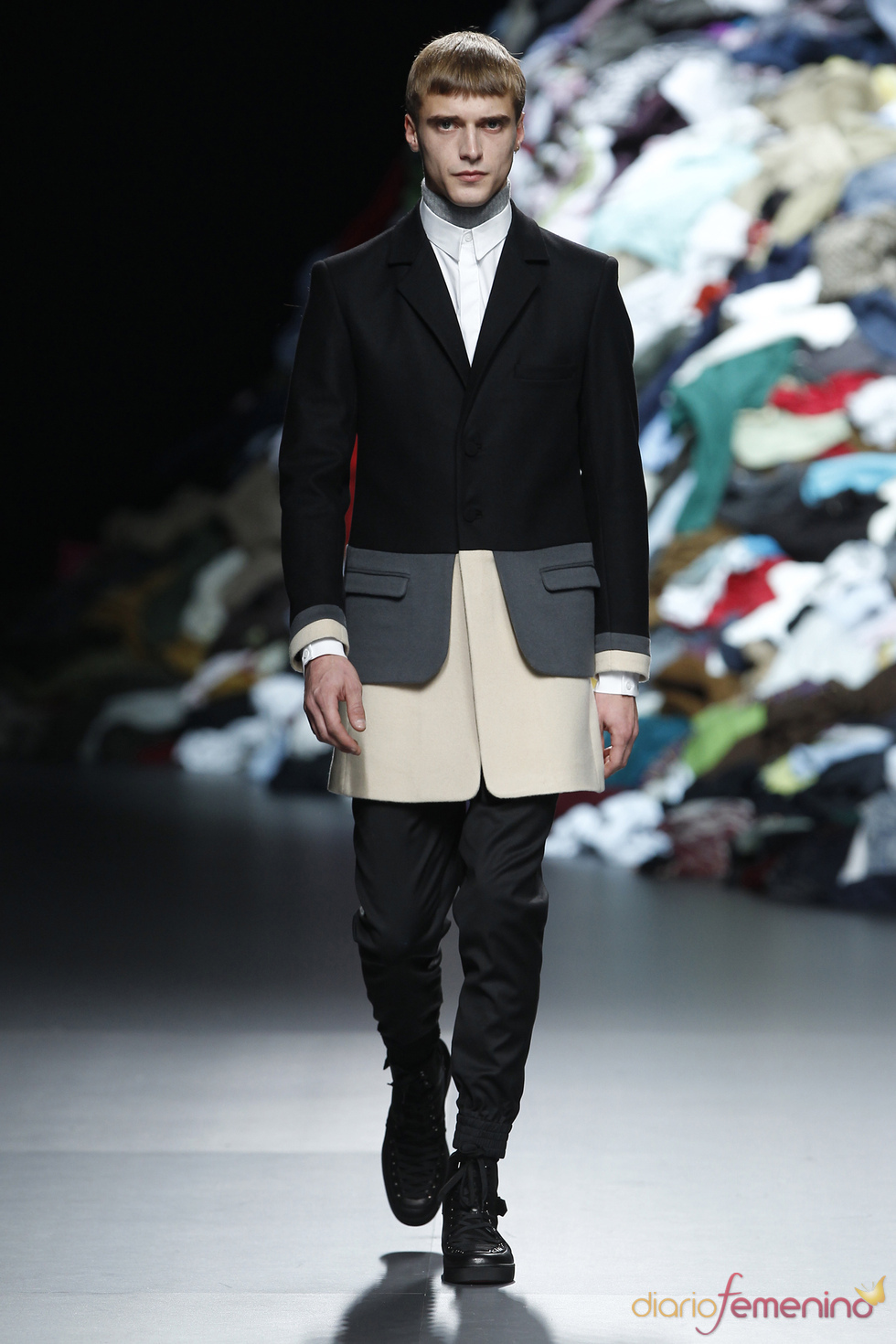 Composisiones geométricas de David Delfín para ellos