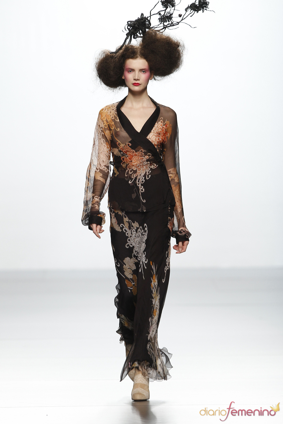 Transparencias en la colección de Elisa Palomino O/I 2011-12. Cibeles Madrid Fashion Week