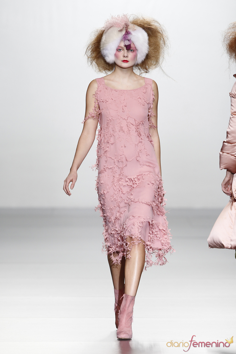 Total look rosa. Elisa Palomino O/I 2011-12. Cibeles Madrid Fashion Week