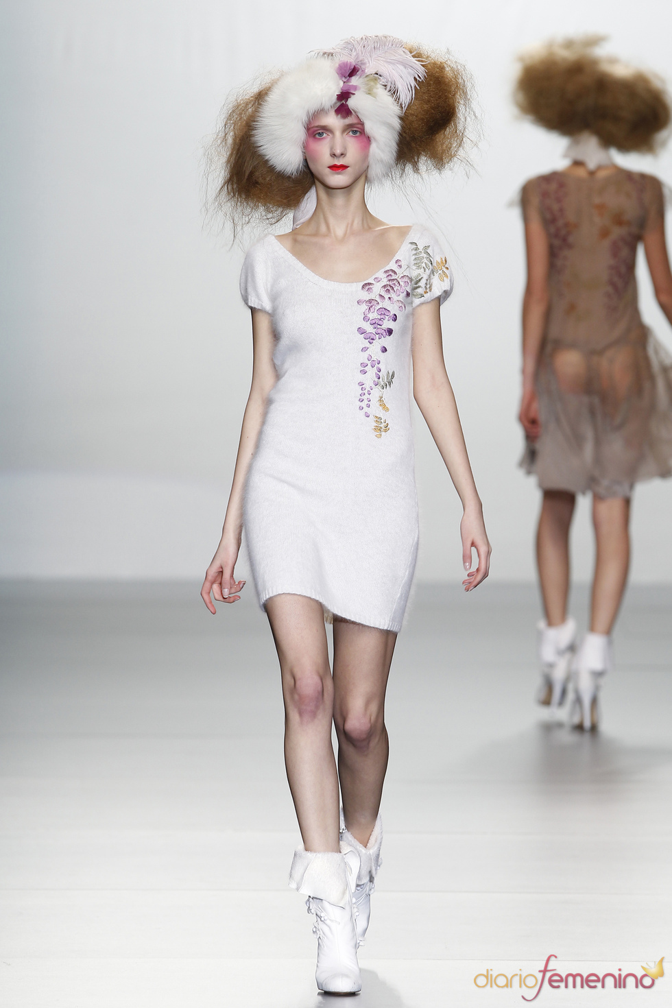 Total look blanco. Elisa Palomino O/I 2011-12. Cibeles Madrid Fashion Week
