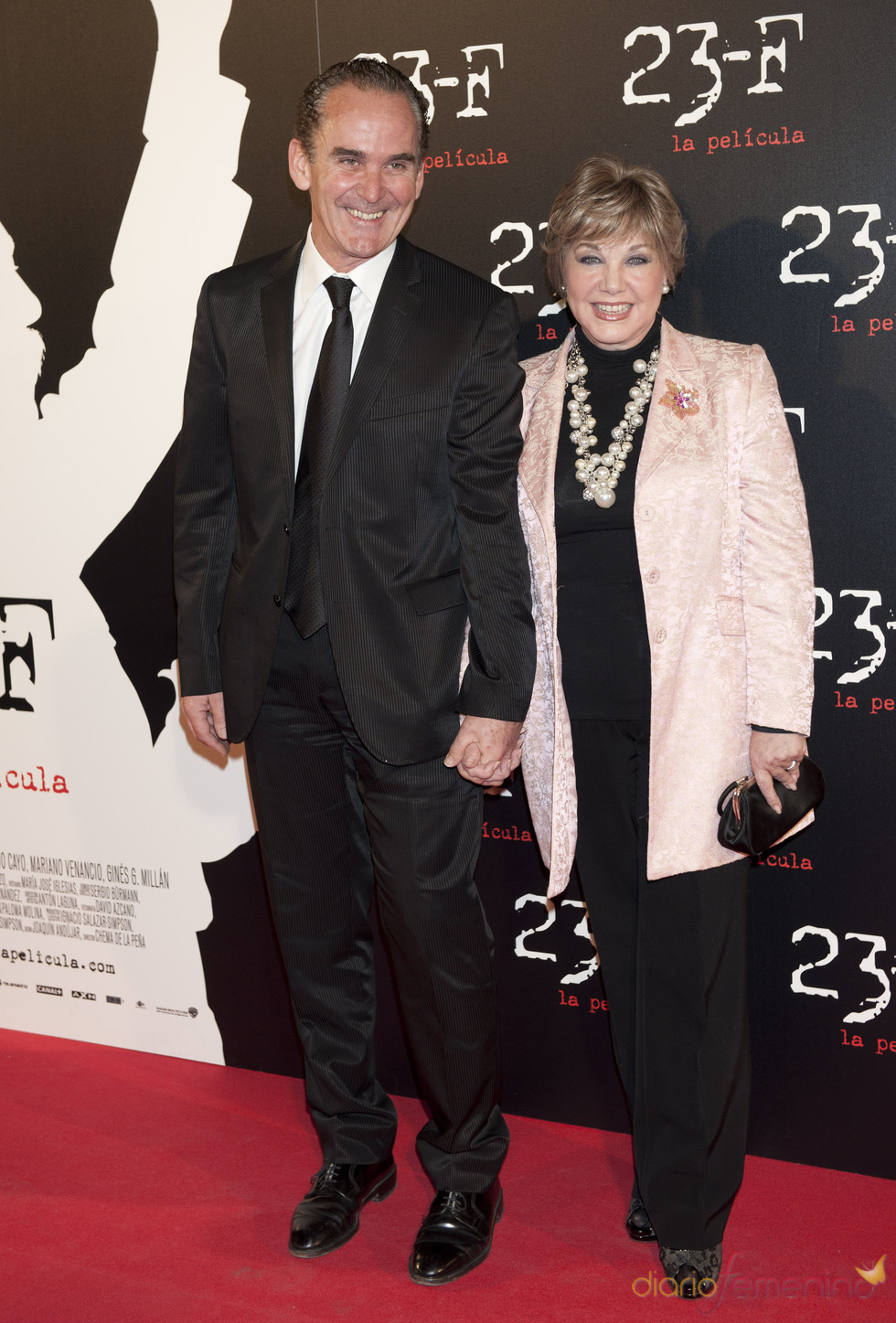 Karina y su novio, en el estreno de 23-F