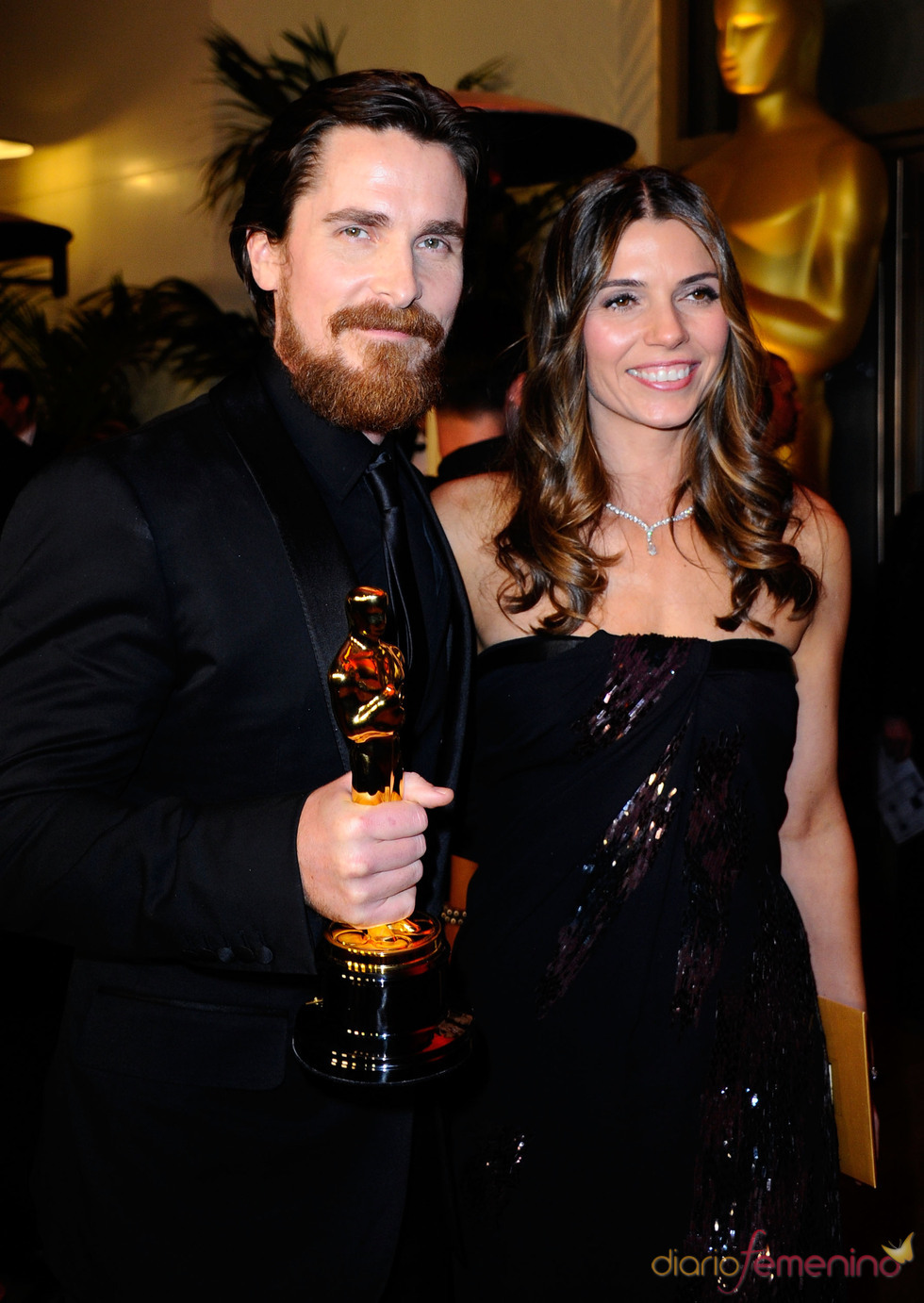 Christian Bale y su esposa en la cena Governor's Ball post Oscars 2011