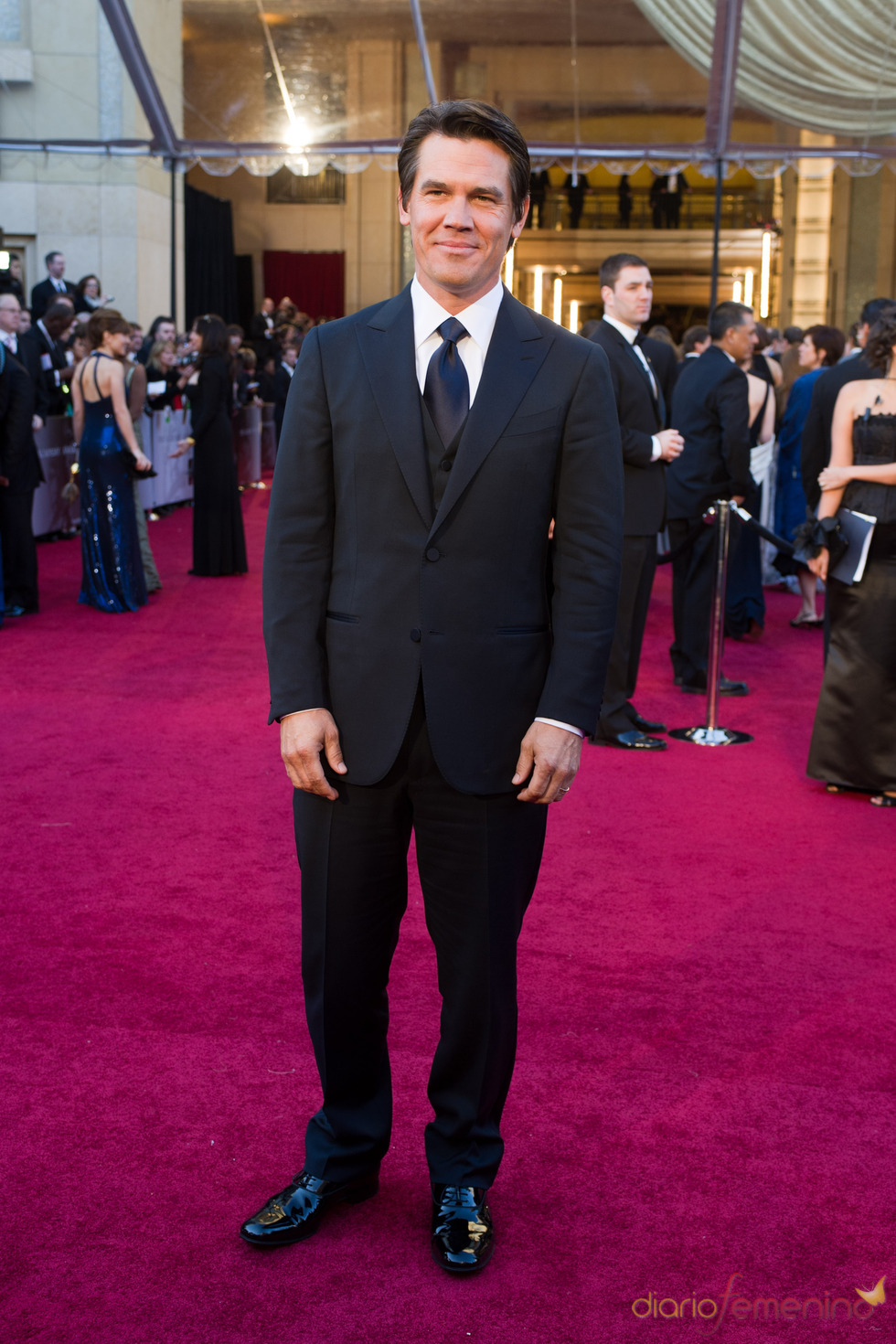 Josh Brolin en la alfombra roja de los Oscars 2011