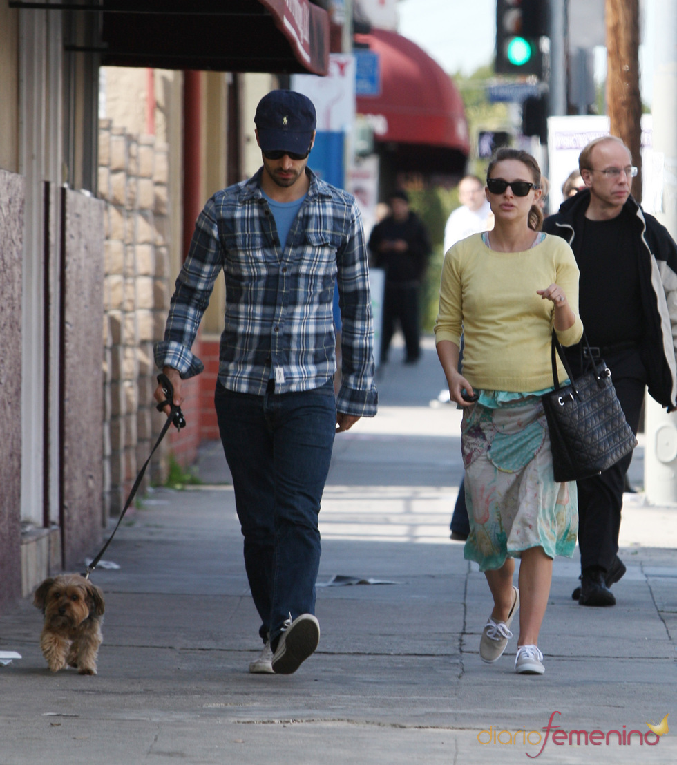 Natalie Portman y Benjamin Millepied pasean por Los Angeles