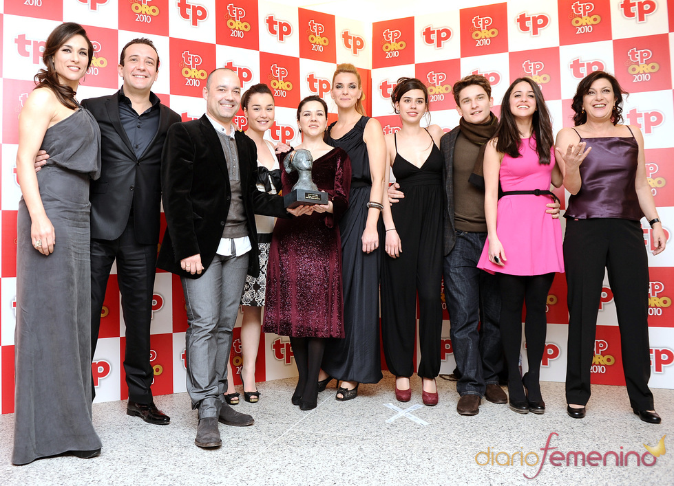 Reparto de 'Amar en tiempos revueltos', TP de Oro 2010 a la 'Mejor telenovela'