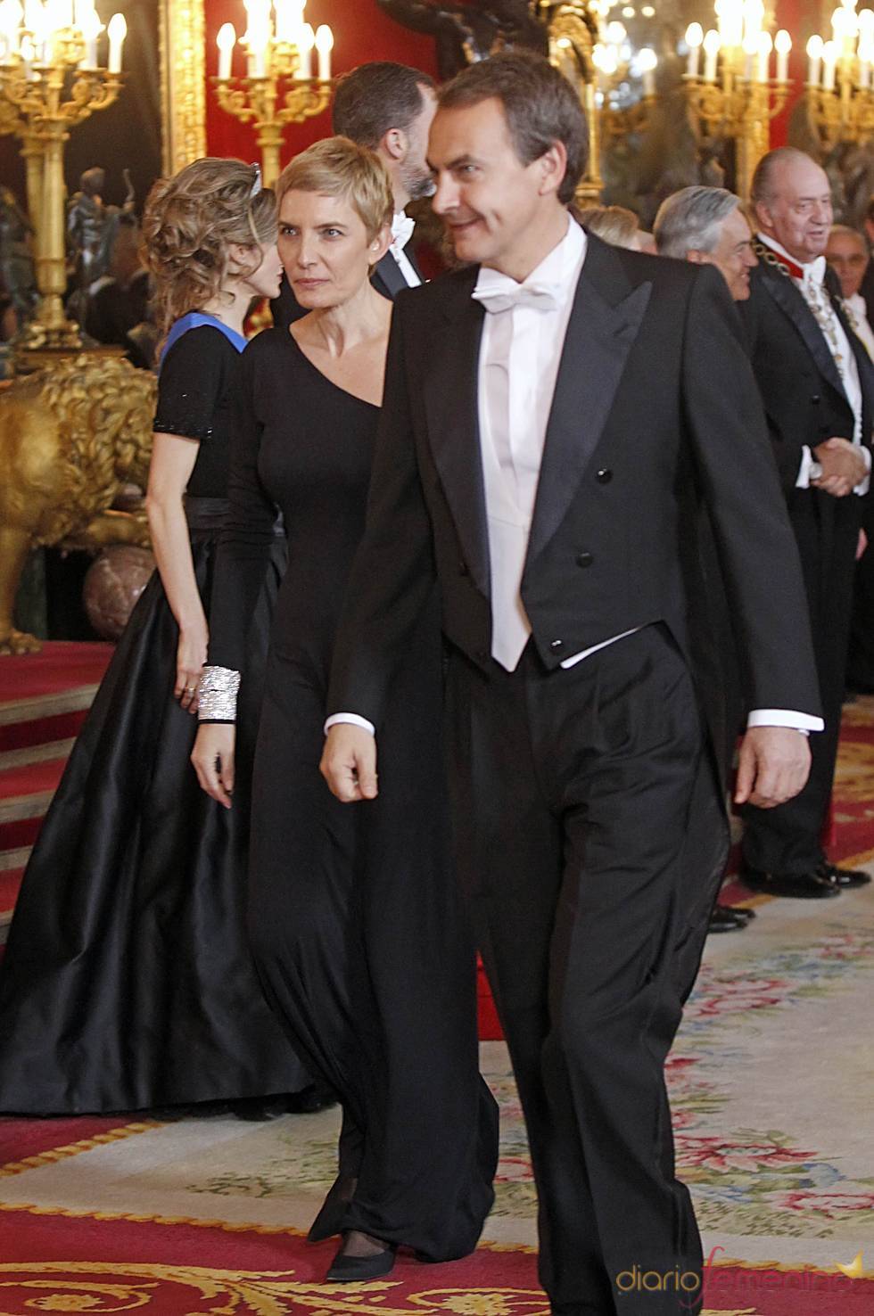 Sonsoles Espinosa y Zapatero en la cena de gala en honor al Presidente de Chile