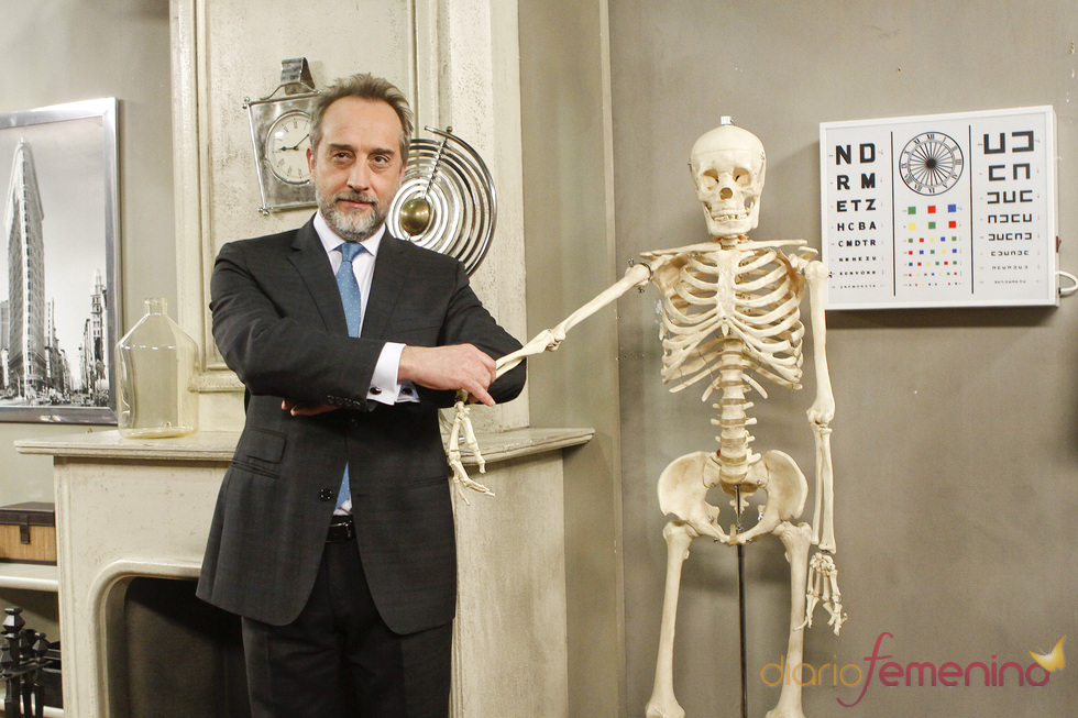 Gonzalo de Castro presenta la quinta temporada de 'Doctor Mateo'