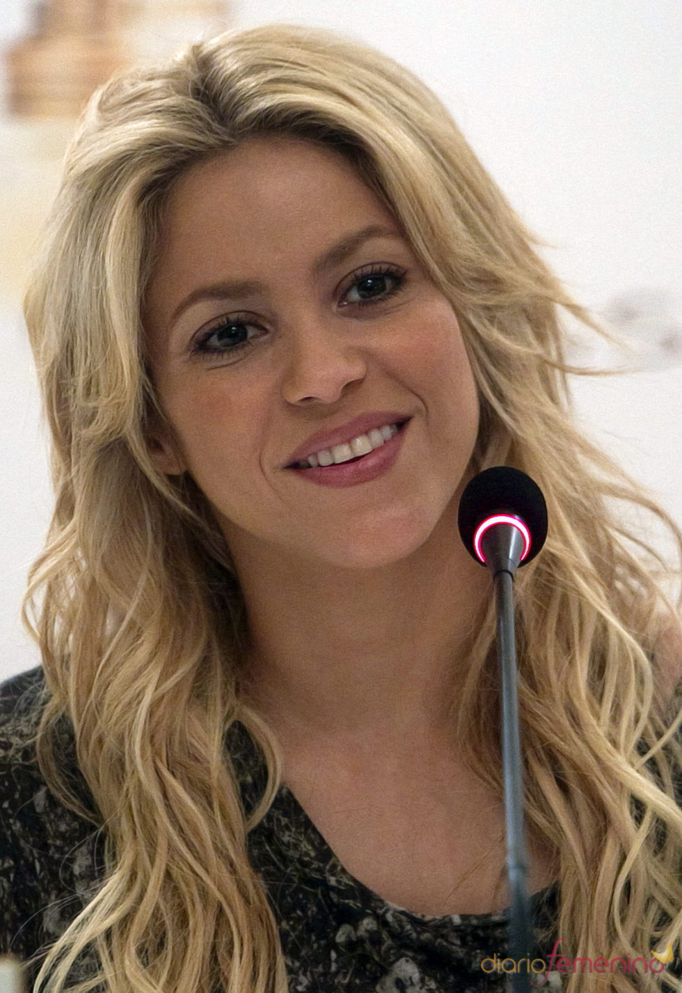 Shakira seduce con sus bailes al público chileno