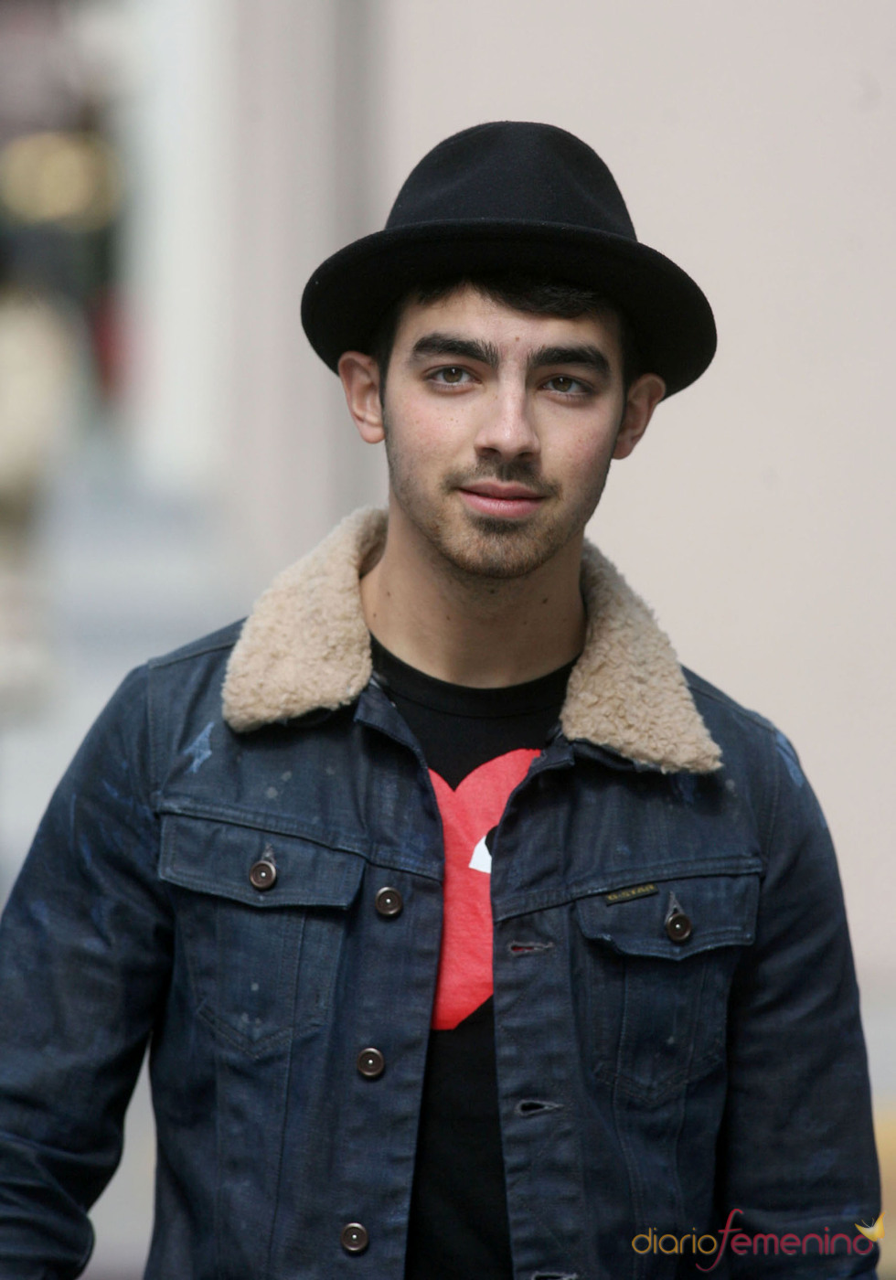 Joe Jonas emprende su carrera en solitario