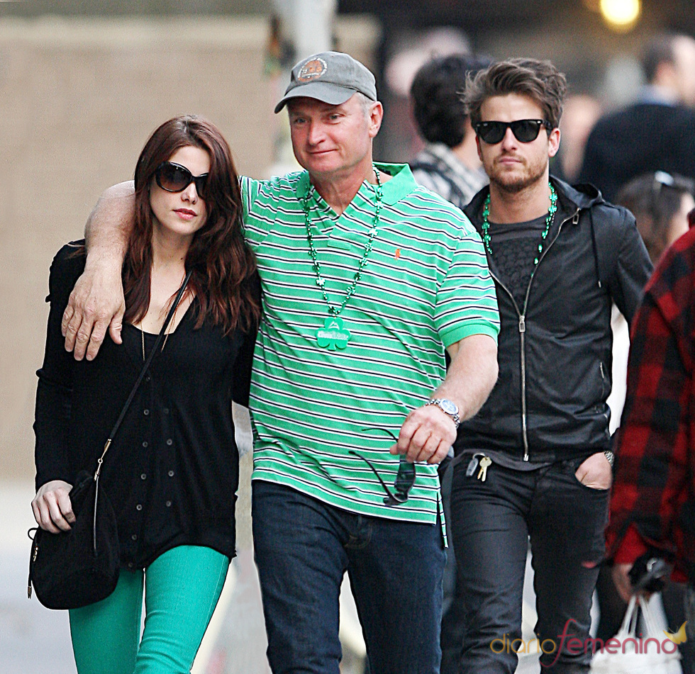 Ashley Greene y Jared Followill juntos en el Día de San Patricio
