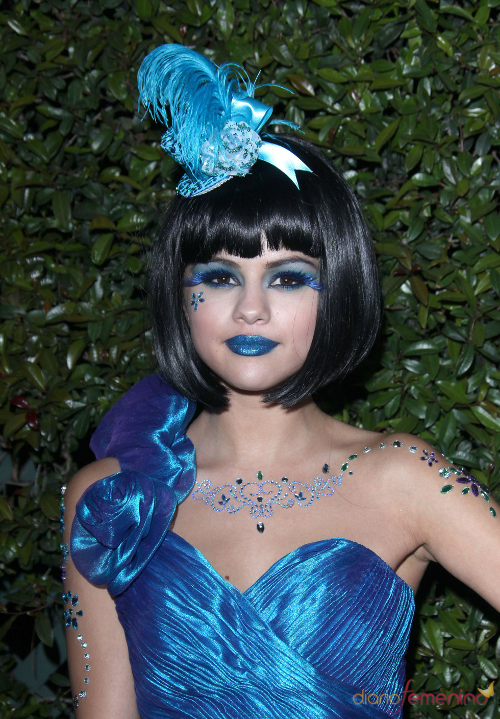 Primer plano de Selena Gomez en el cumpleaños de Perez Hilton