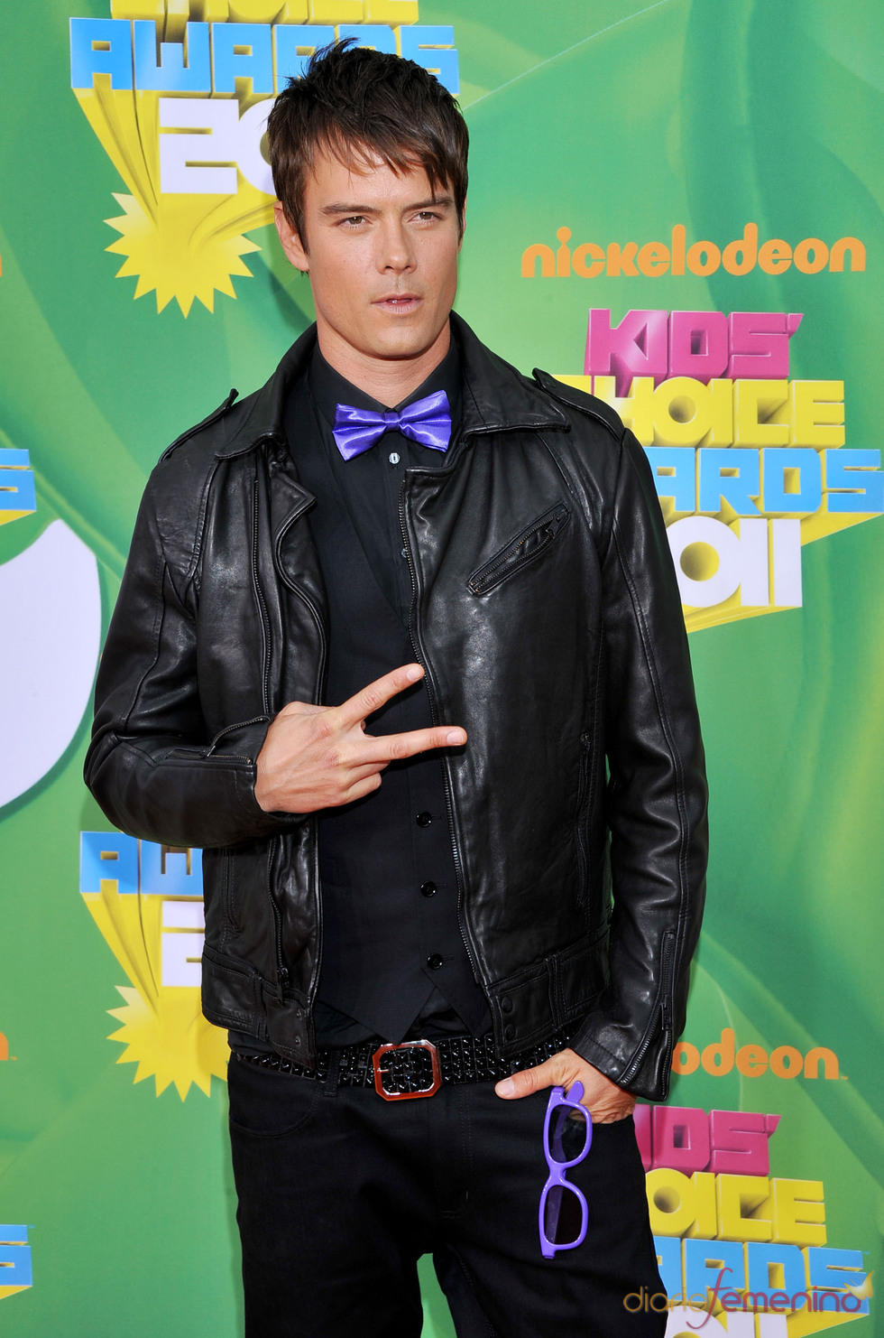 Josh Duhamel en la alfombra roja de los Kids' Choice Awards