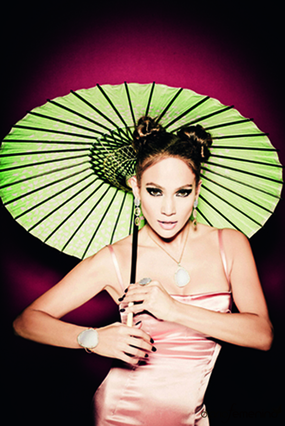 Jennifer López, con look oriental para la campaña 'Oriental' de Tous