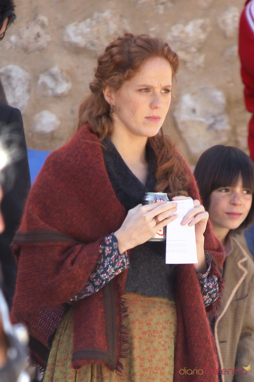 María Castro repasa el guión de la segunda temporada de 'Tierra de Lobos'