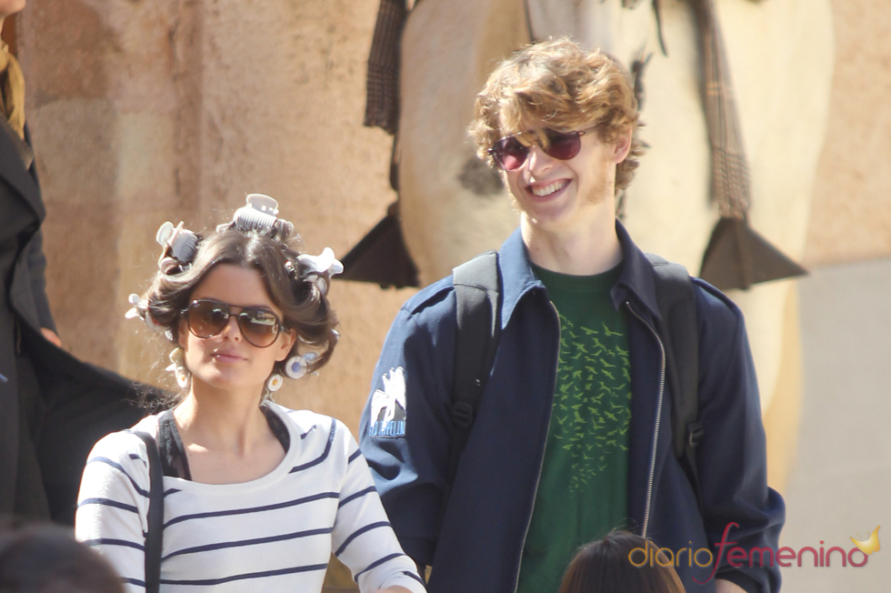 Nicolás Coronado y Adriana Torrebejano en el rodaje de 'Tierra de Lobos'