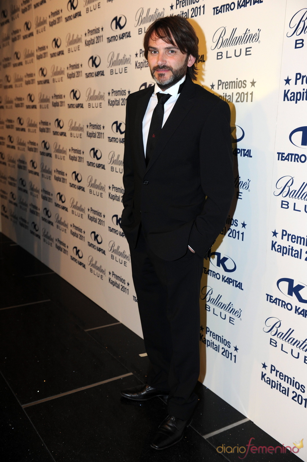Fernando Tejero posa a su llegada a los Premios Kapital 2011