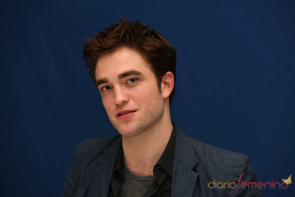 Robert Pattinson sueña con pegar a un paparazzi