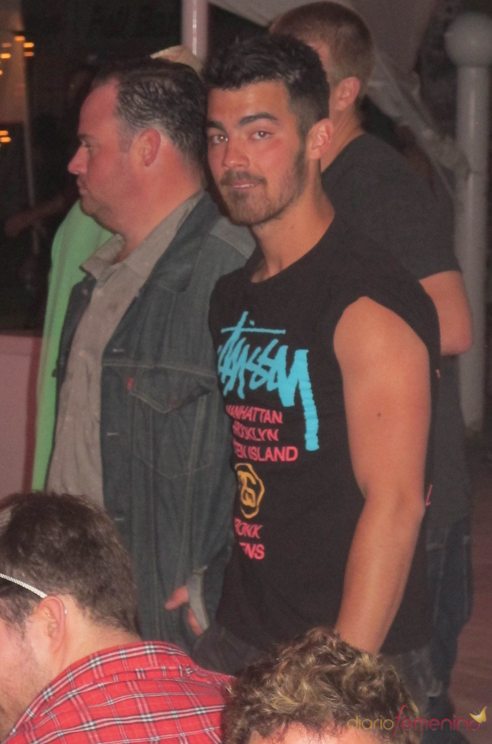 Joe Jonas en el segundo día del Festival de Coachella 2011