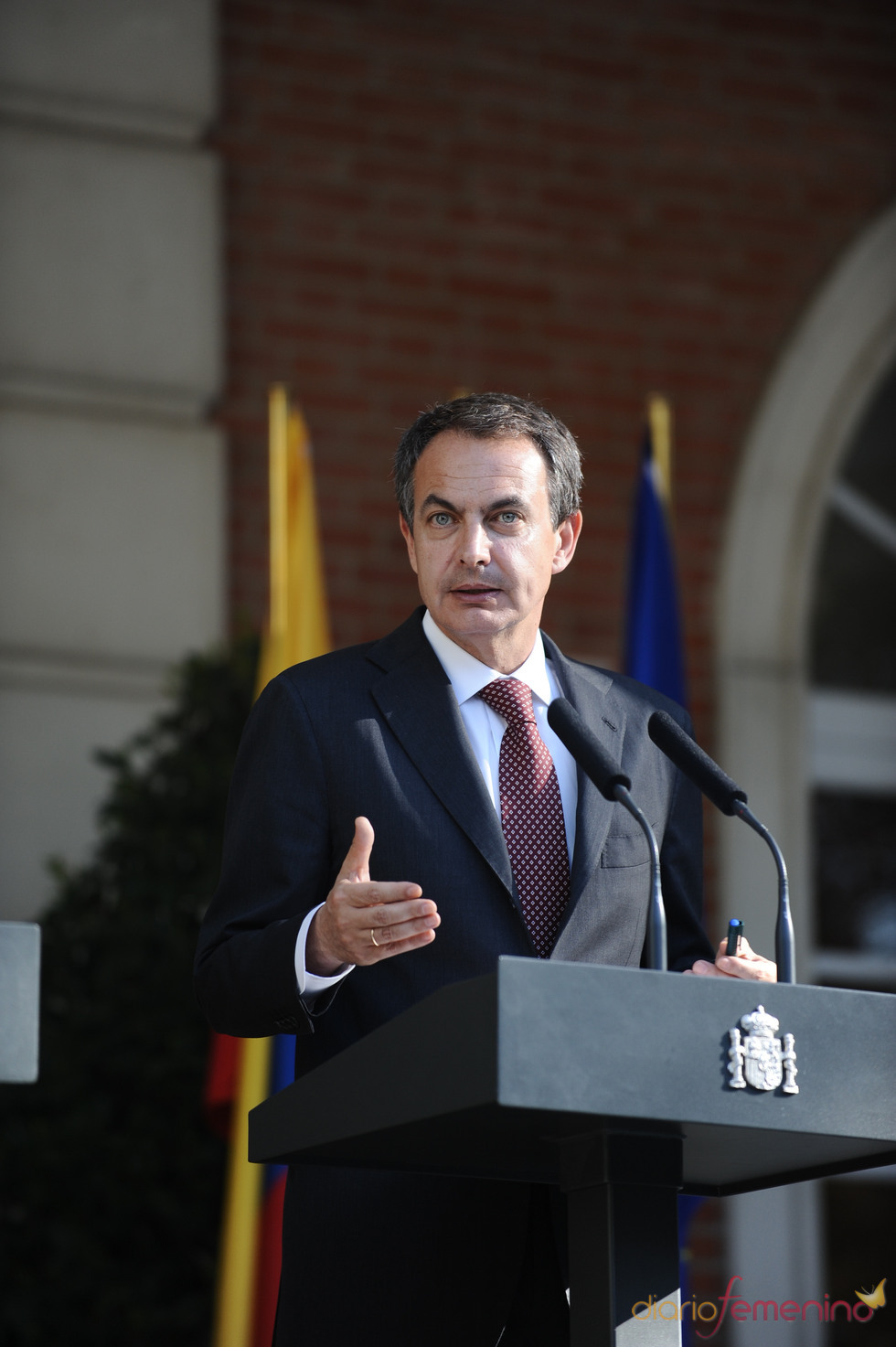 Zapatero ha sido elegido como uno de los 20 hombres más elegantes