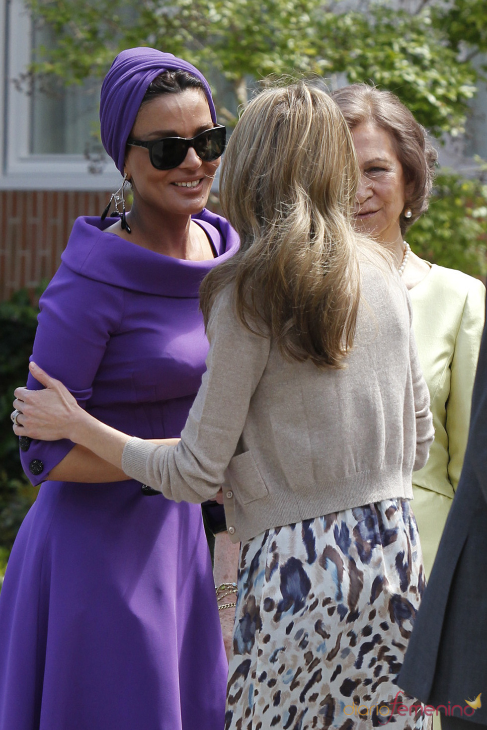 La princesa Letizia saluda a Mozah de Qatar