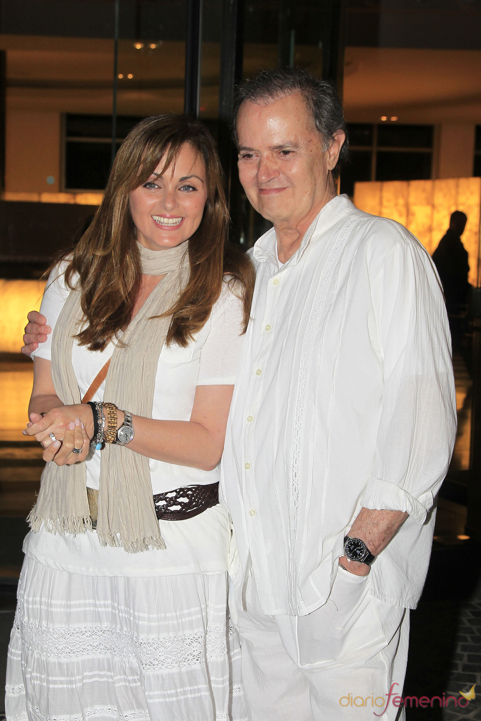 Carmen Morales y su padre Junior en la fiesta ibicenca antes de su boda