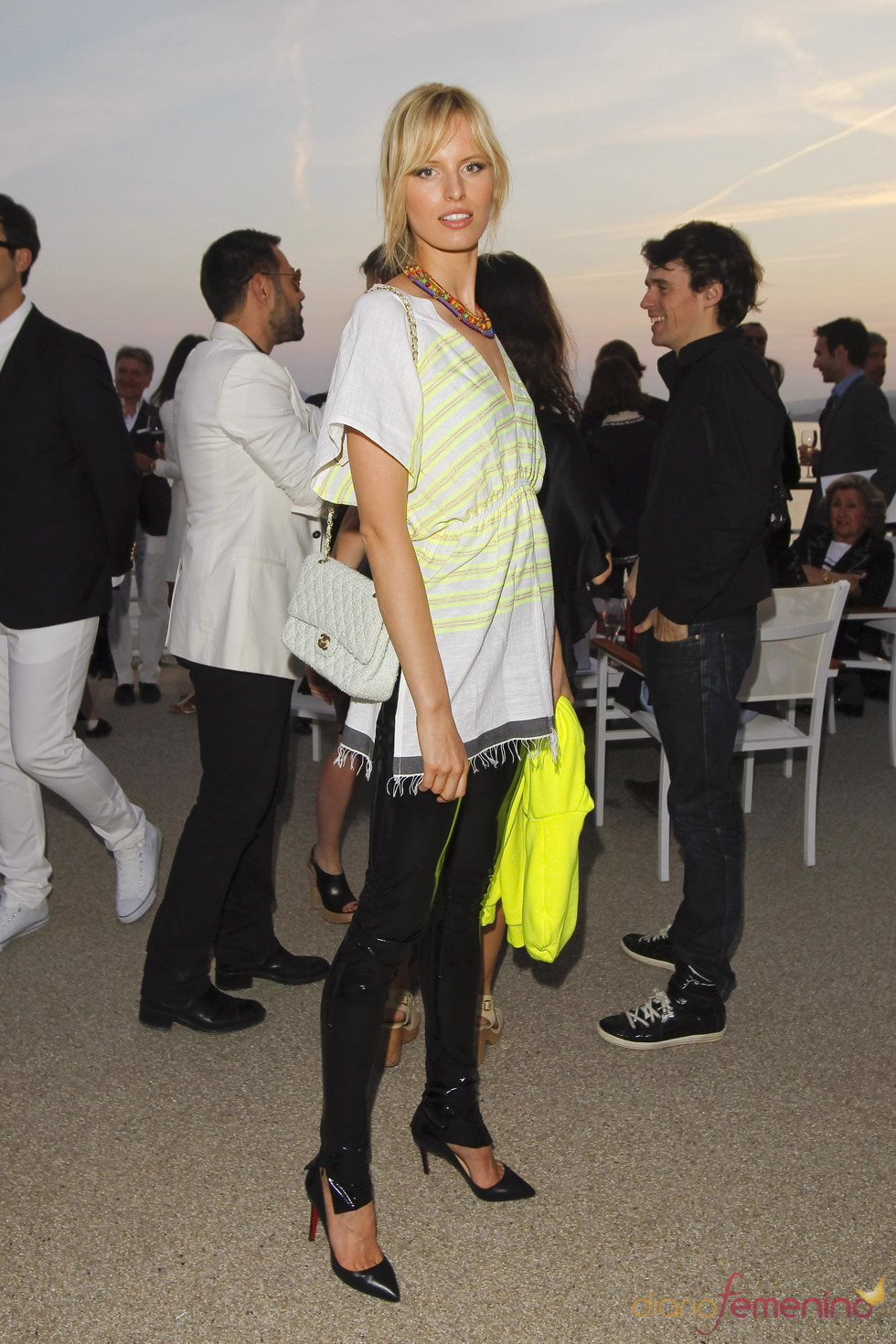 Karolina Kurkova en la presentación de la colección Crucero de Chanel 2012