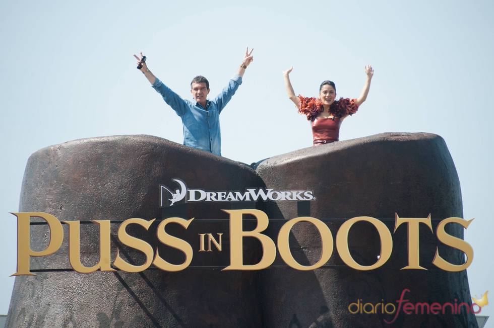 Antonio Banderas y Salma Hayek presentan 'El gato con botas' en Cannes