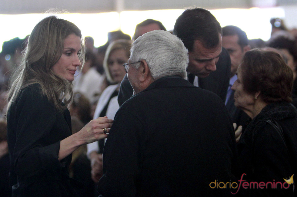 La Princesa Letizia, en Lorca, con los familiares de las víctimas del terremoto