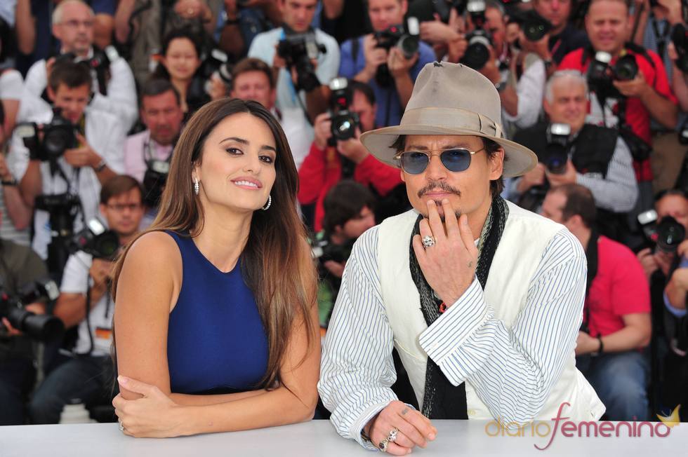Penélope Cruz y Johnny Depp presentan 'Piratas del Caribe' en Cannes 2011