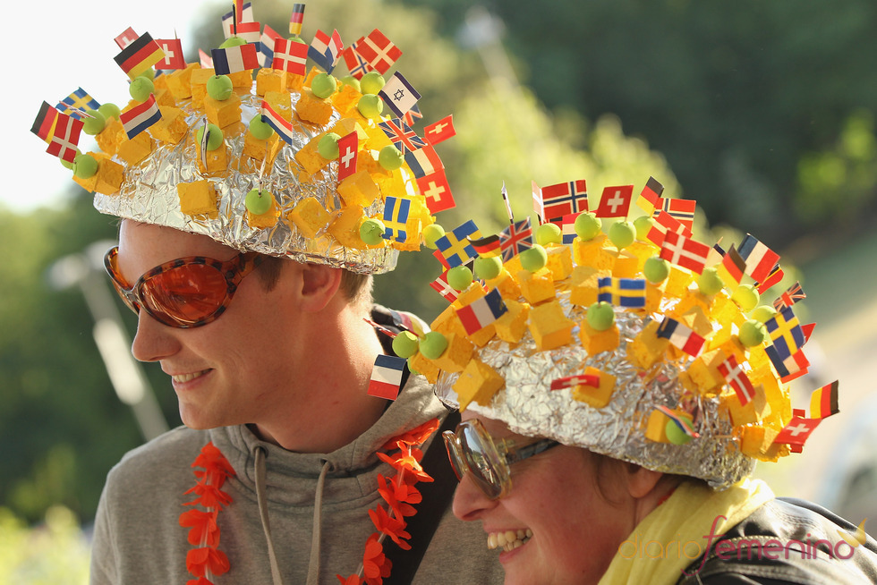 Los fans llegan a la final de Eurovisión 2011