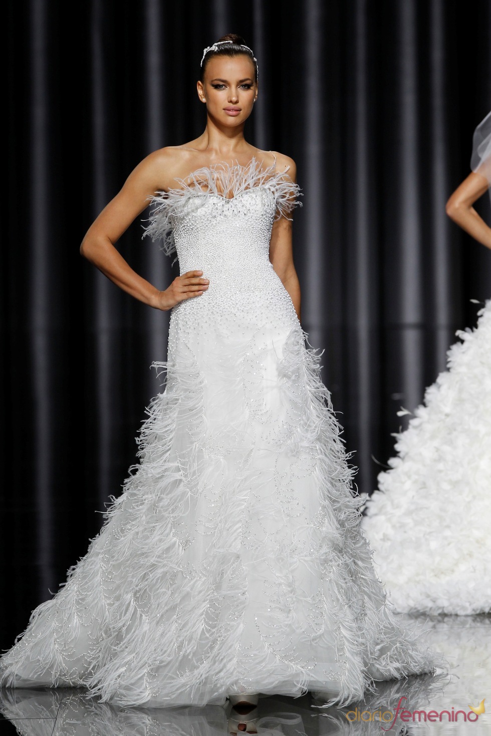 Irina Shayk desfile en la Barcelona Bridal Week 2011