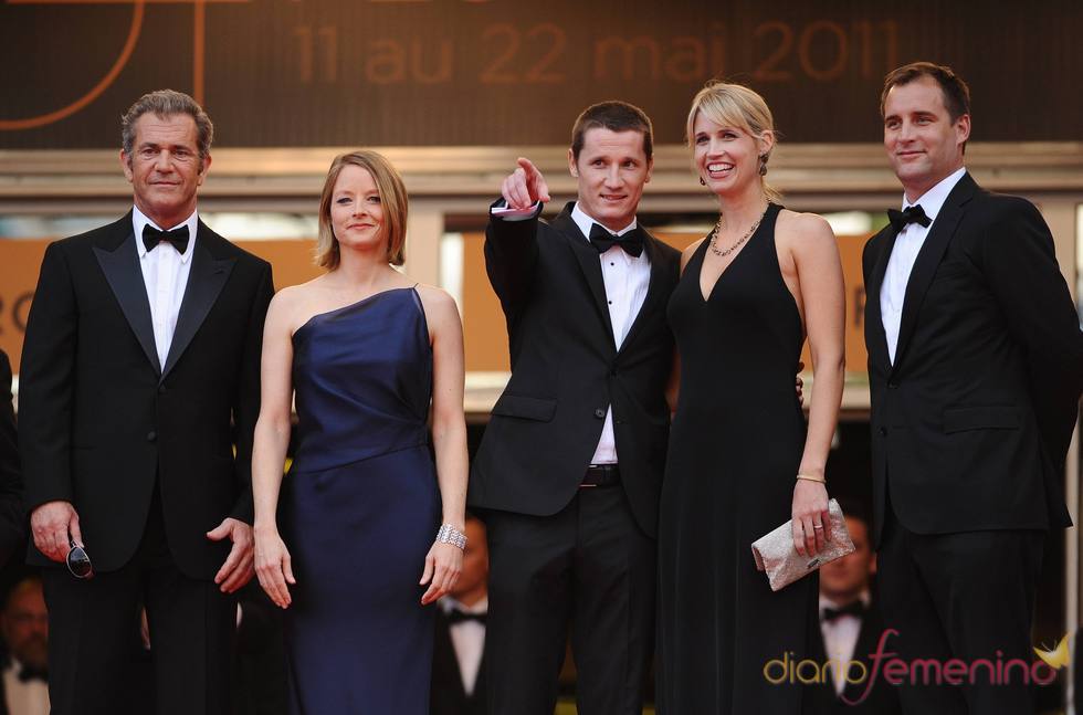 Elenco de 'El Castor' en la alfombra roja del Festival de Cannes 2011