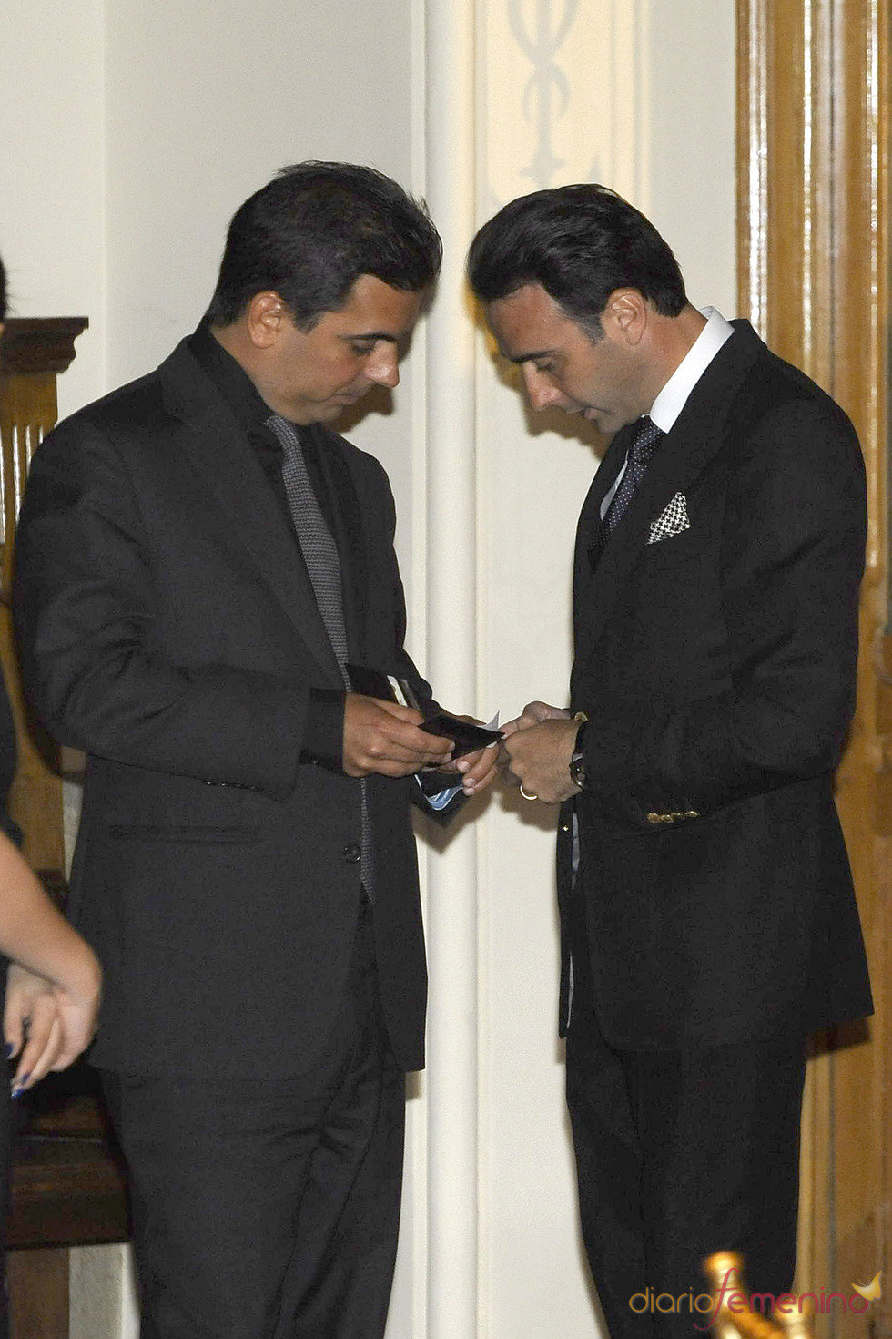 Gonzalo Vargas Llosa y Enrique Ponce en los Premios Paquiro 2011