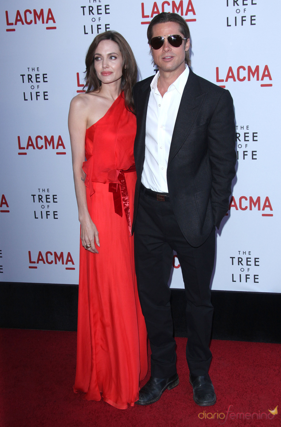 Angelina Jolie y Brad Pitt en la premiere de 'El árbol de la vida' en Los Ángeles