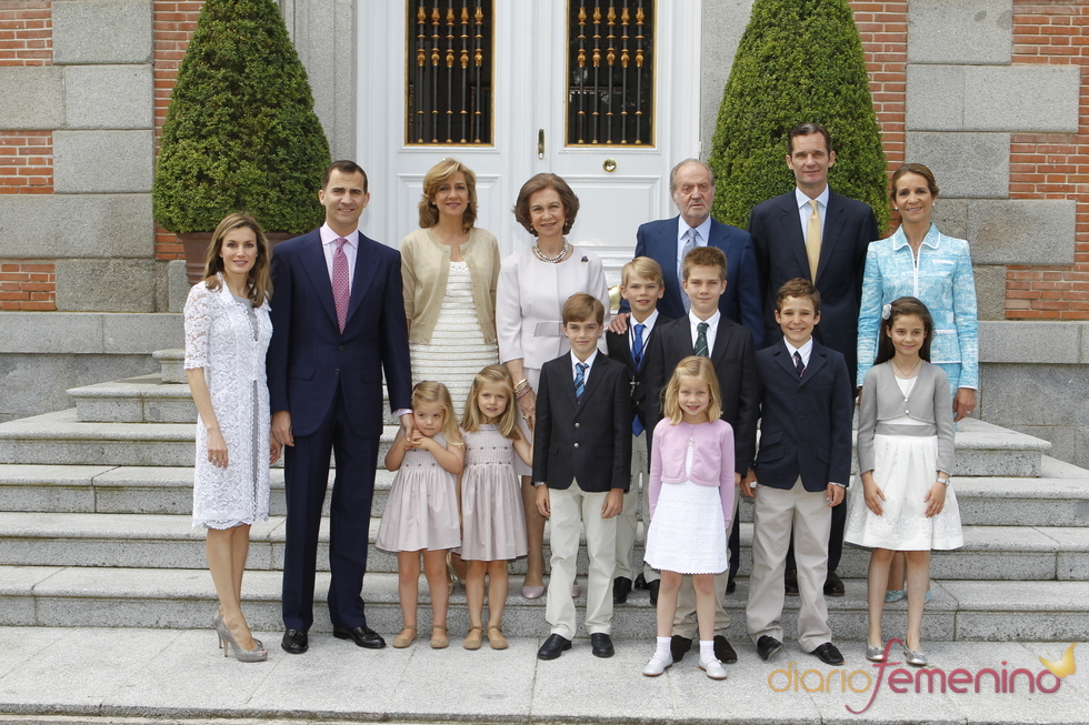 Toda la Familia Real durante la primera comunión de Miguel Urdangarín
