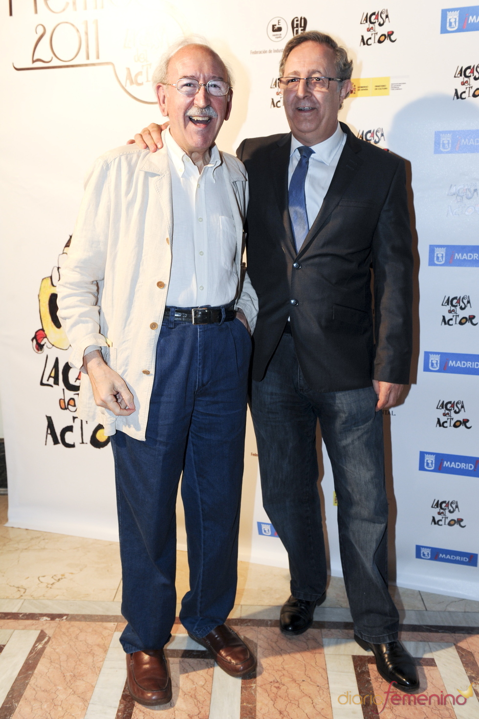 Juan Antonio Quintana y José Antonio Sayagués durante los Premios de la Fundación Casa del Actor 2011