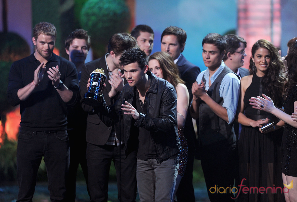 Los chicos de 'Eclipse' emocionados con su premio MTV Movie Awards 2011